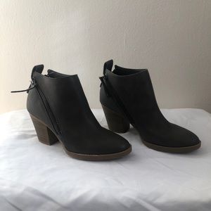 Never worn grey ankle booties